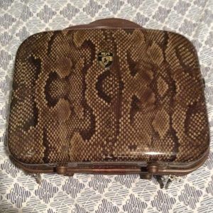 Like new Heys Snakeskin Hard Beauty Case